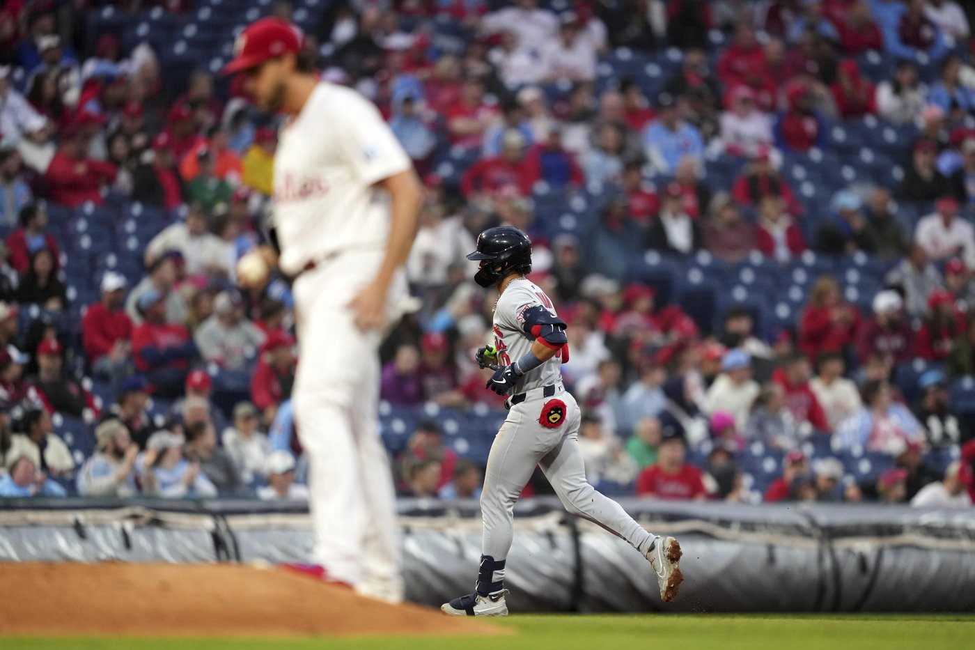 Phillies RHP Aaron Nola to skip planned throwing session because of soreness in right side | iNFOnews.ca