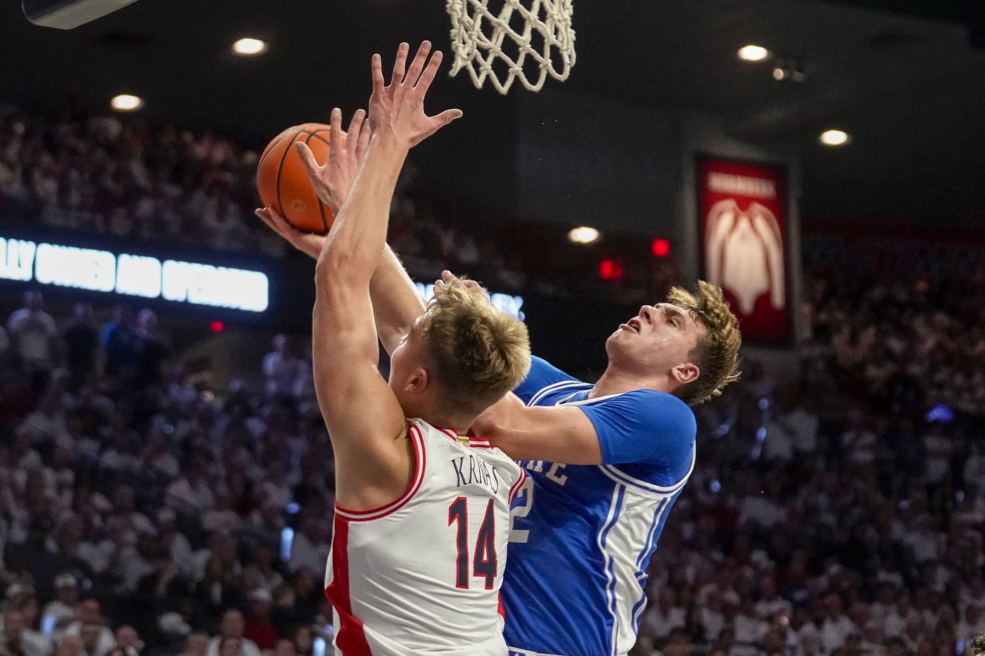Cooper Flagg scores 24 points, leads No. 12 Duke to a 69-55 road win over No. 17 Arizona | iNFOnews.ca Cooper Flagg scores 24 points, leads No. 12 Duke to a 69-55 road win over No. 17 Arizona | iNFOnews.ca