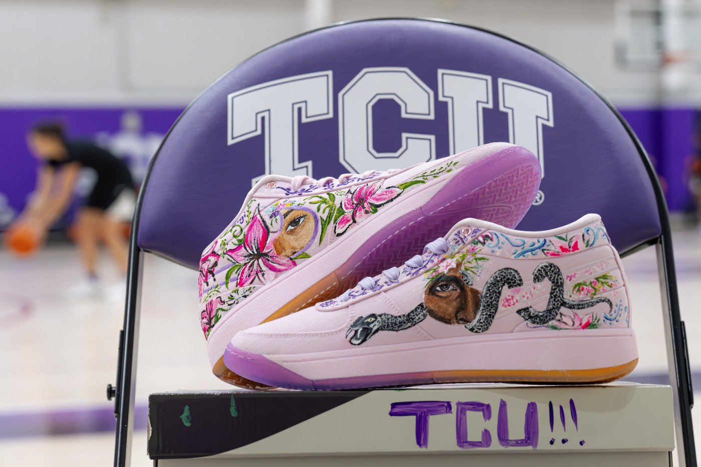 Cal guard Jayda Noble paints custom shoes to express her artistic side when she leaves the court | iNFOnews.ca