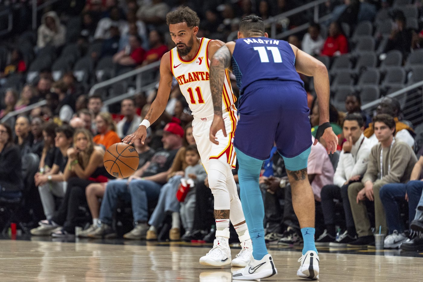 Young scores 38 points as Hawks overcome Ball's 3-point barrage, 34 points, to beat Hornets 125-120 | iNFOnews.ca