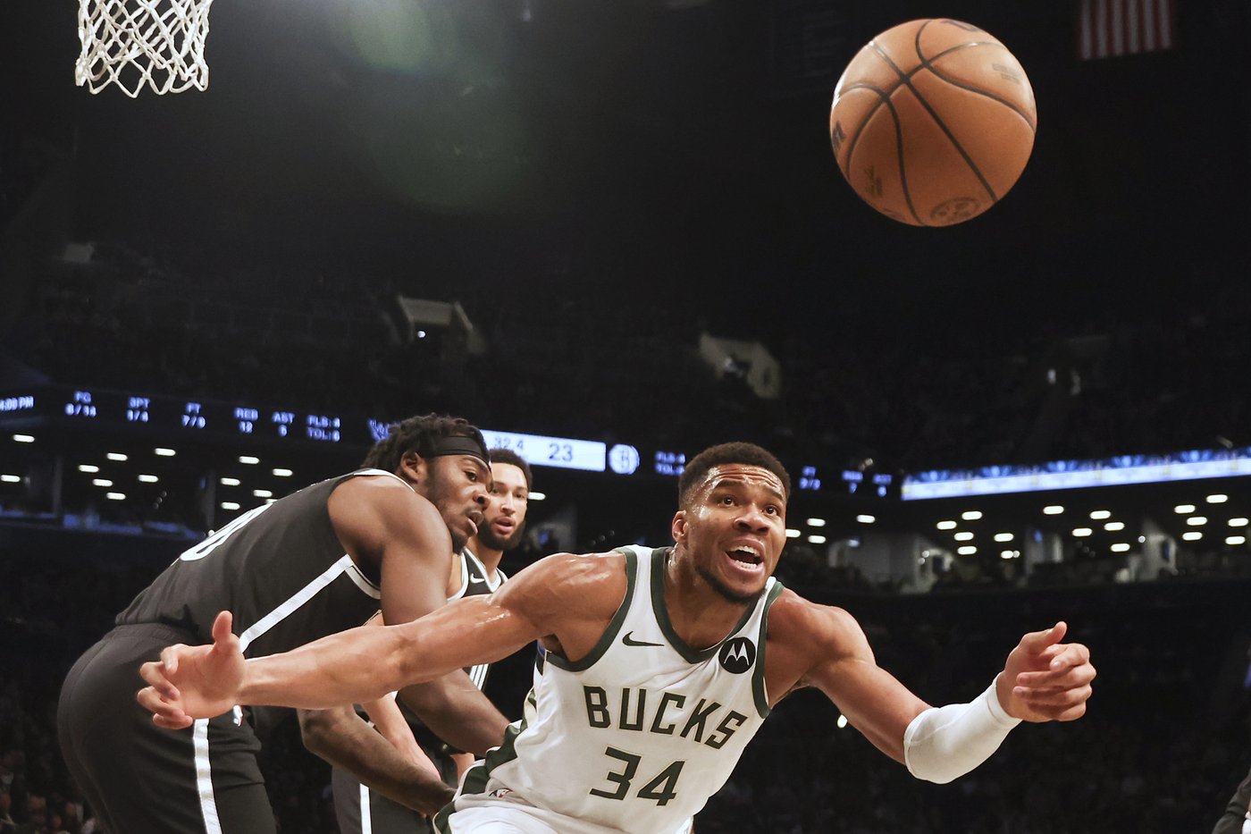 Bucks snap a 2-game skid with a 118-113 victory over the Nets | iNFOnews.ca