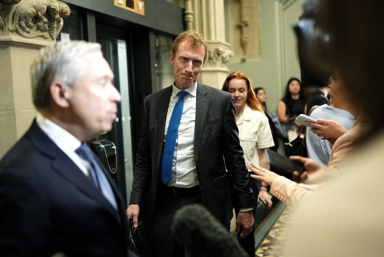 Ottawa's new Digital Safety Act expected to include under-16 social media ban | iNFOnews.ca