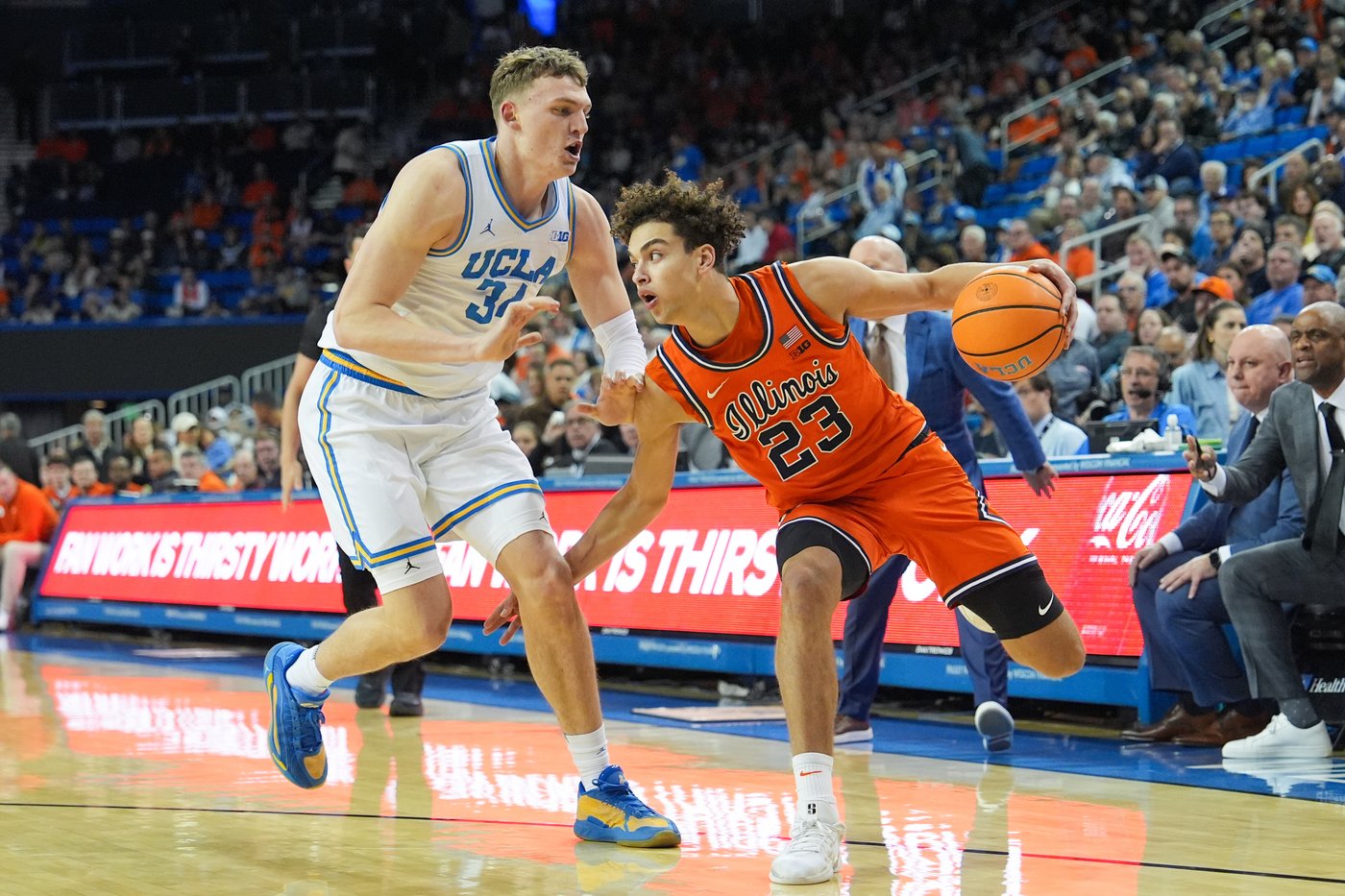 Dent’s late layup in OT lifts UCLA past No. 10 Illinois 95-94 after 23-point comeback | iNFOnews.ca Dent’s late layup in OT lifts UCLA past No. 10 Illinois 95-94 after 23-point comeback | iNFOnews.ca