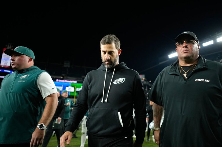 Jalen Carter, Jordan Davis fail to live up to lucrative contract extensions for the slumping Eagles | iNFOnews.ca