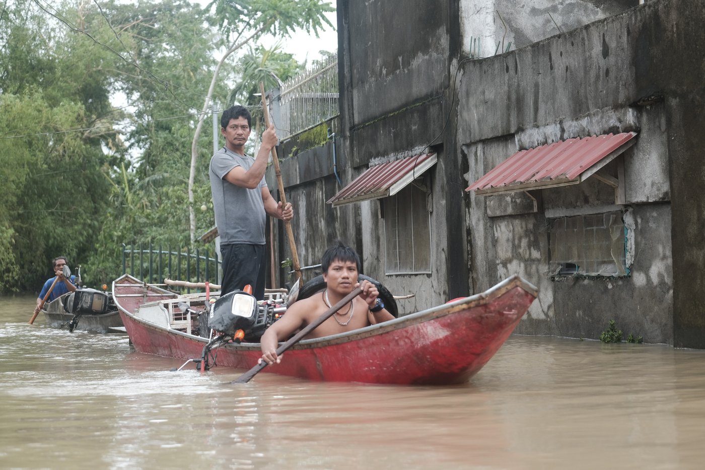 Storm blows away from northern Philippines leaving 82 dead but forecasters warn it may do a U-turn | iNFOnews.ca Storm blows away from northern Philippines leaving 82 dead but forecasters warn it may do a U-turn | iNFOnews.ca
