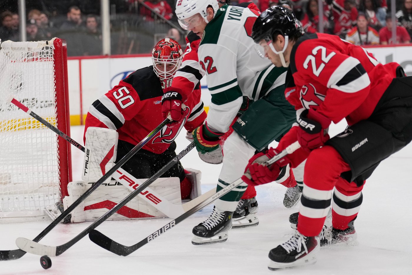 Nico Daws makes 29 saves, Devils beat Wild 4-1 for 6th straight victory | iNFOnews.ca