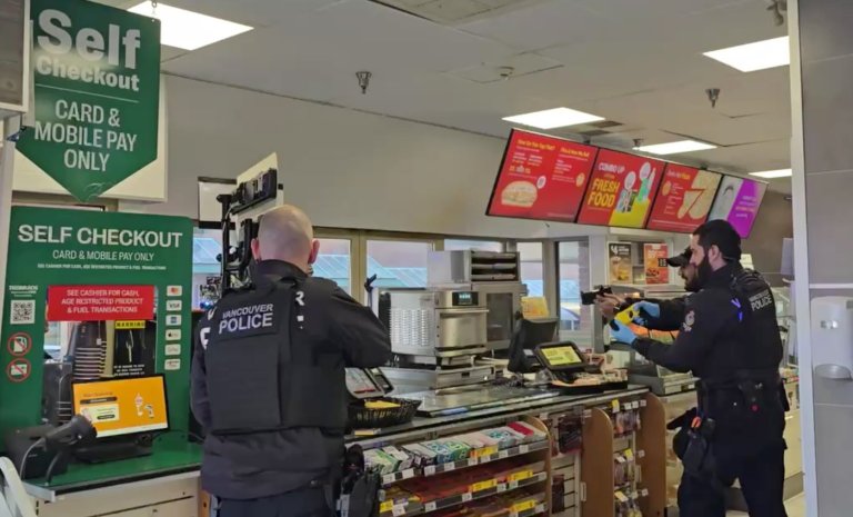 VPD officer had no option but to shoot man in Vancouver 7-Eleven stabbing: IIO report | iNFOnews.ca