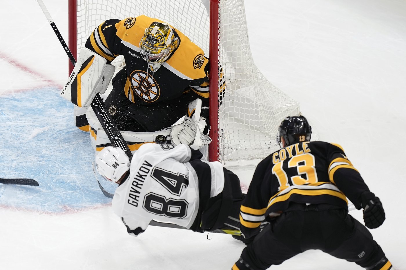Pastrnak scores in overtime as the Bruins beat the Kings 2-1 | iNFOnews.ca