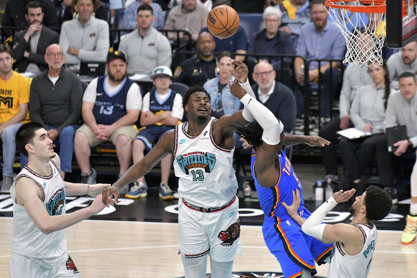 Thunder rally from 29 points down after Morant leaves with injury, top Grizzlies for 3-0 series lead | iNFOnews.ca Thunder rally from 29 points down after Morant leaves with injury, top Grizzlies for 3-0 series lead | iNFOnews.ca