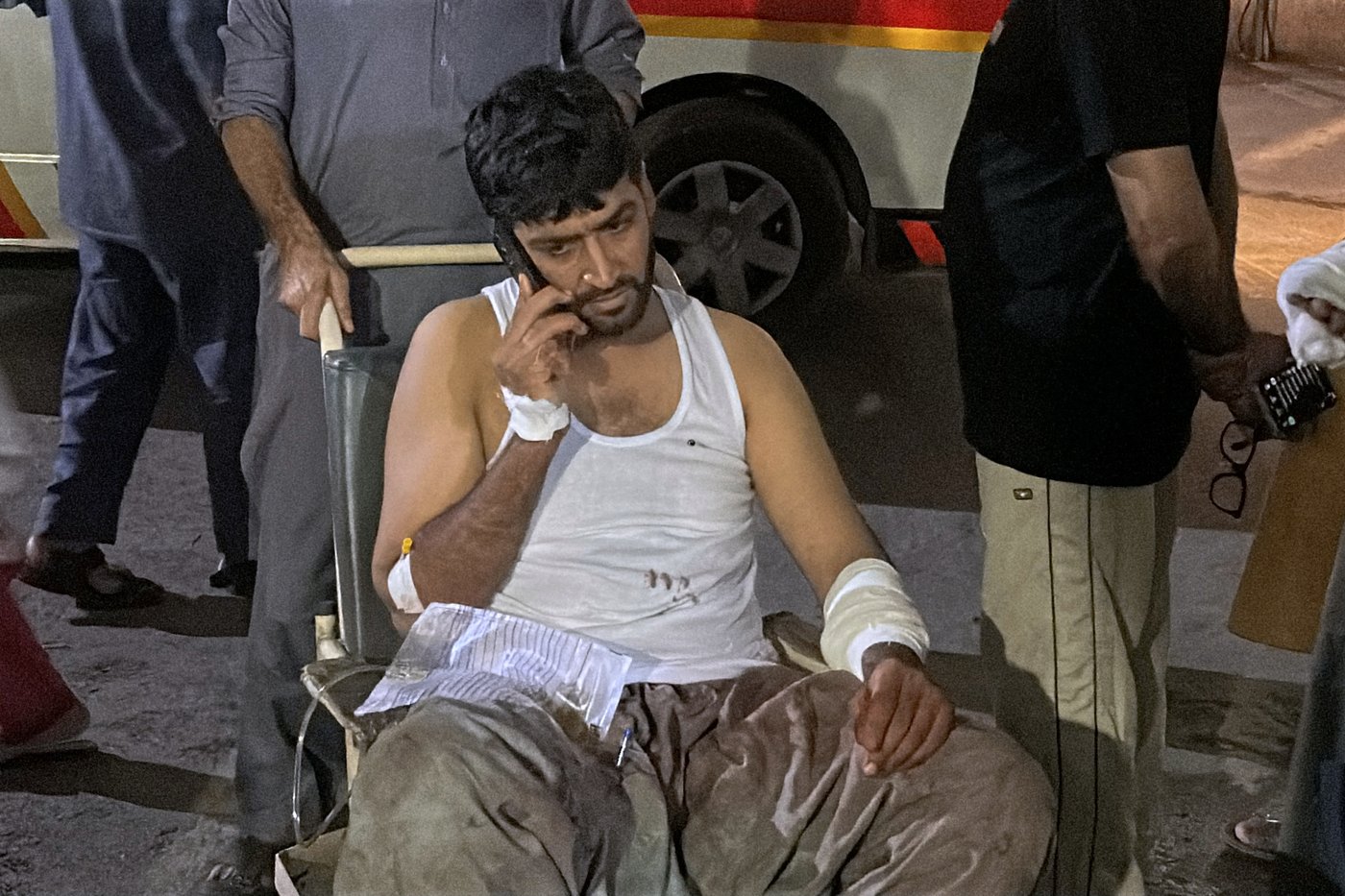 Raid on a Pakistani police post leaves 11 officers and 15 attackers dead | iNFOnews.ca Raid on a Pakistani police post leaves 11 officers and 15 attackers dead | iNFOnews.ca