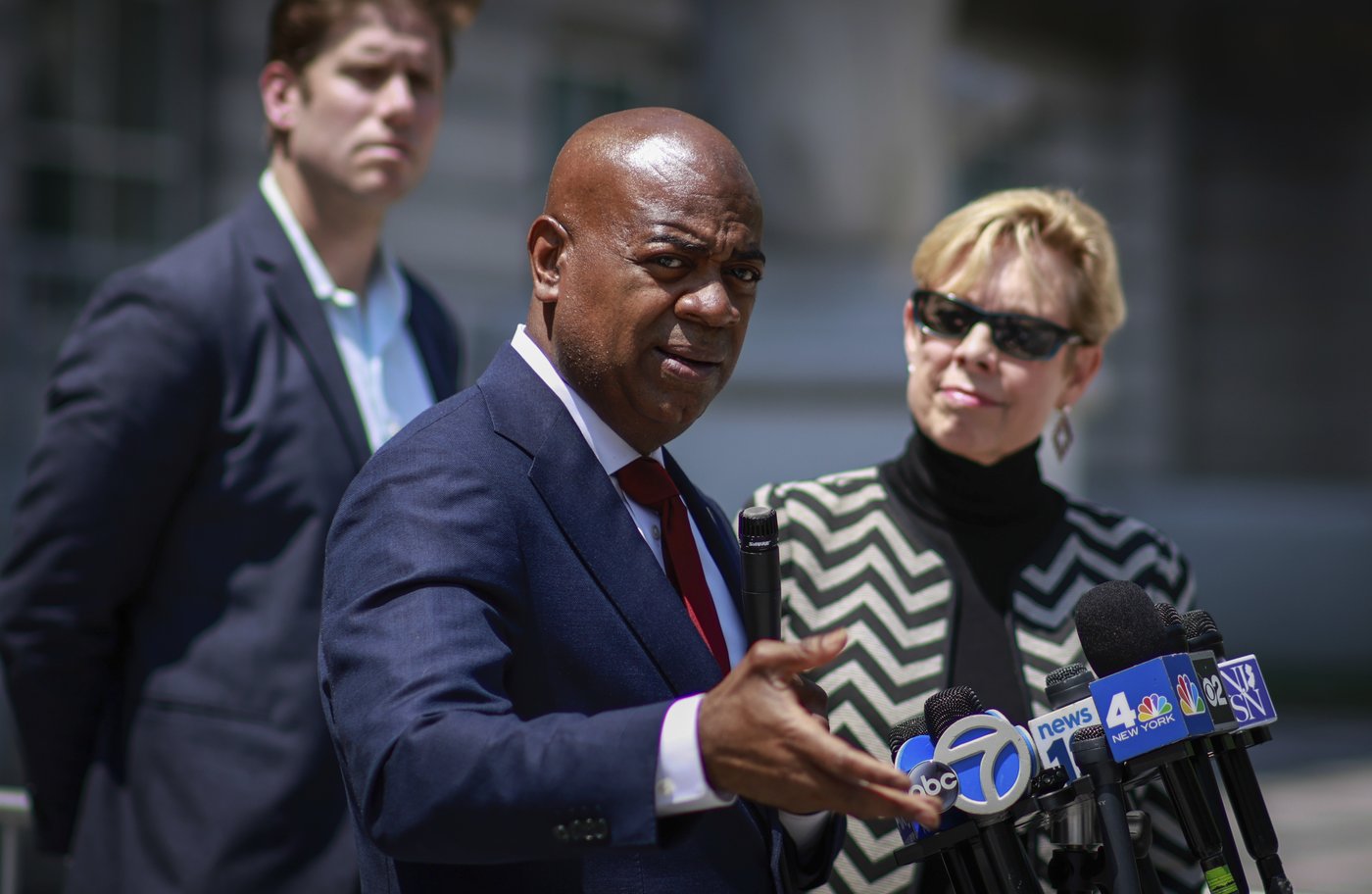 Newark mayor sues New Jersey's top federal prosecutor after arrest at immigration detention site | iNFOnews.ca Newark mayor sues New Jersey's top federal prosecutor after arrest at immigration detention site | iNFOnews.ca