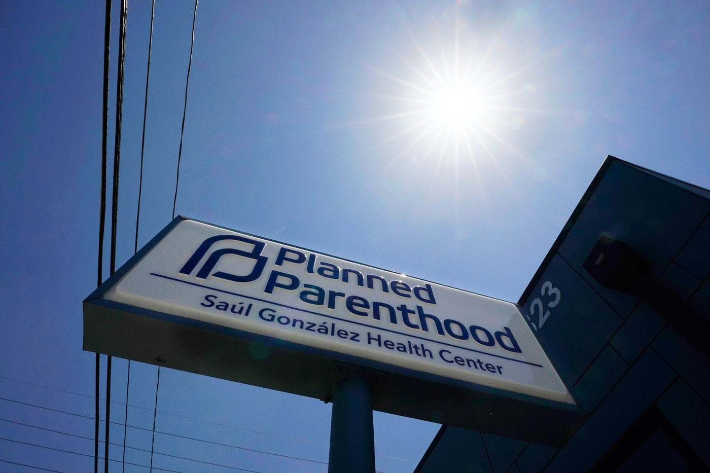 Planned Parenthood drops lawsuit against Trump administration's Medicaid cuts | iNFOnews.ca