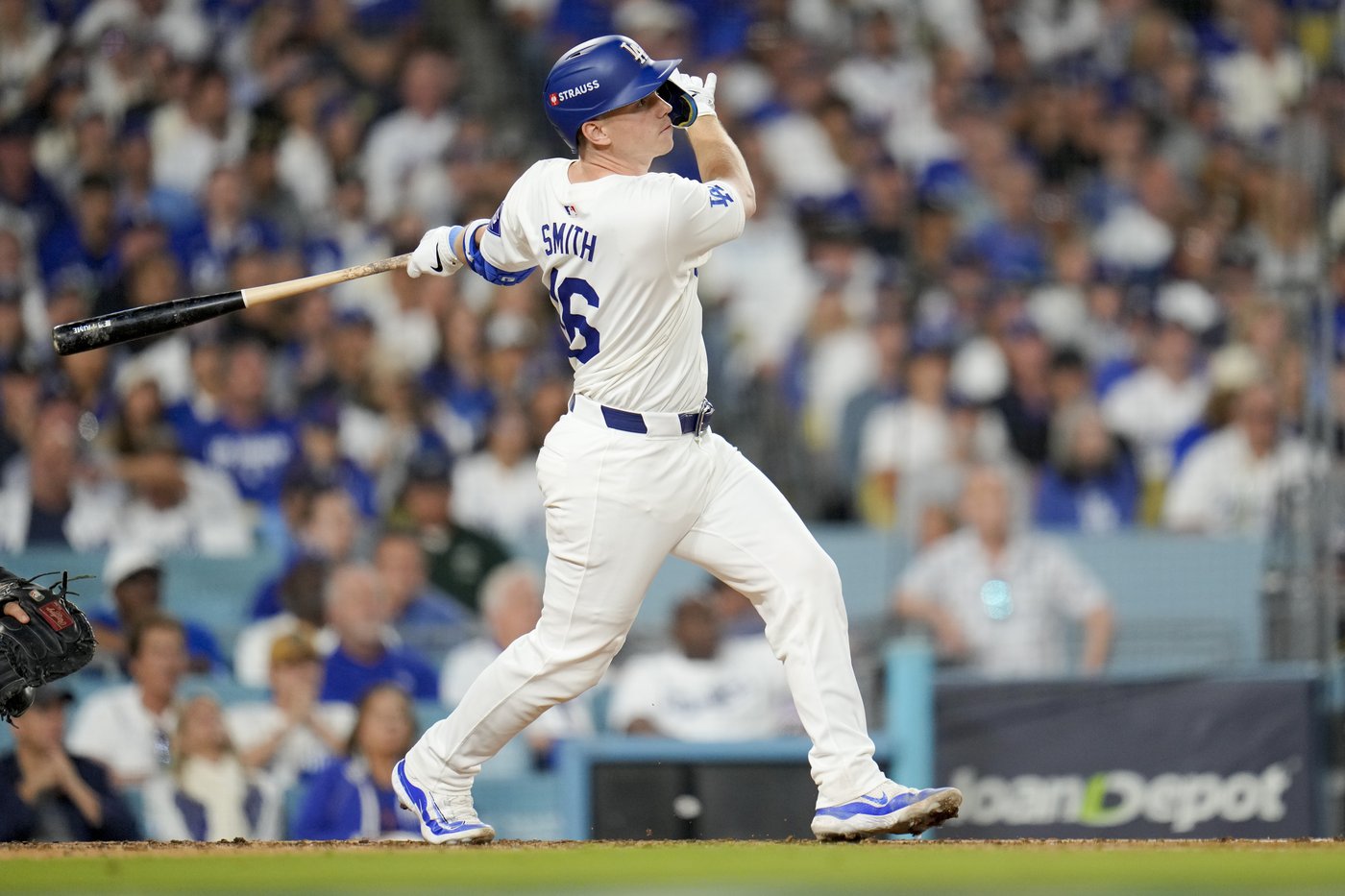 Dodgers dust off Mets 10-5, advance to World Series to face Yankees | iNFOnews.ca