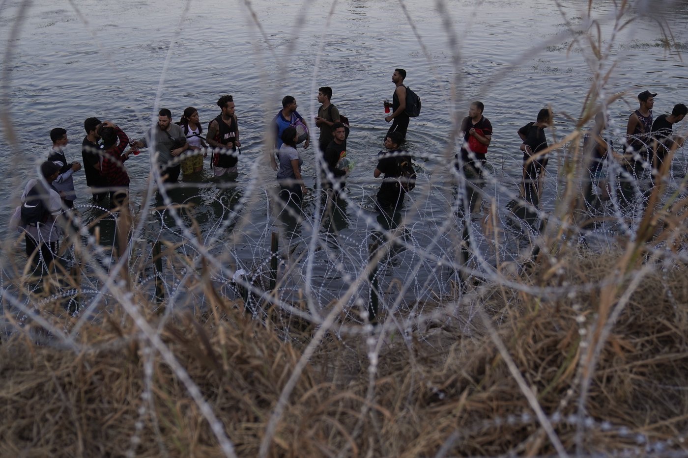Court backs Texas over razor wire installed on US-Mexico border | iNFOnews.ca