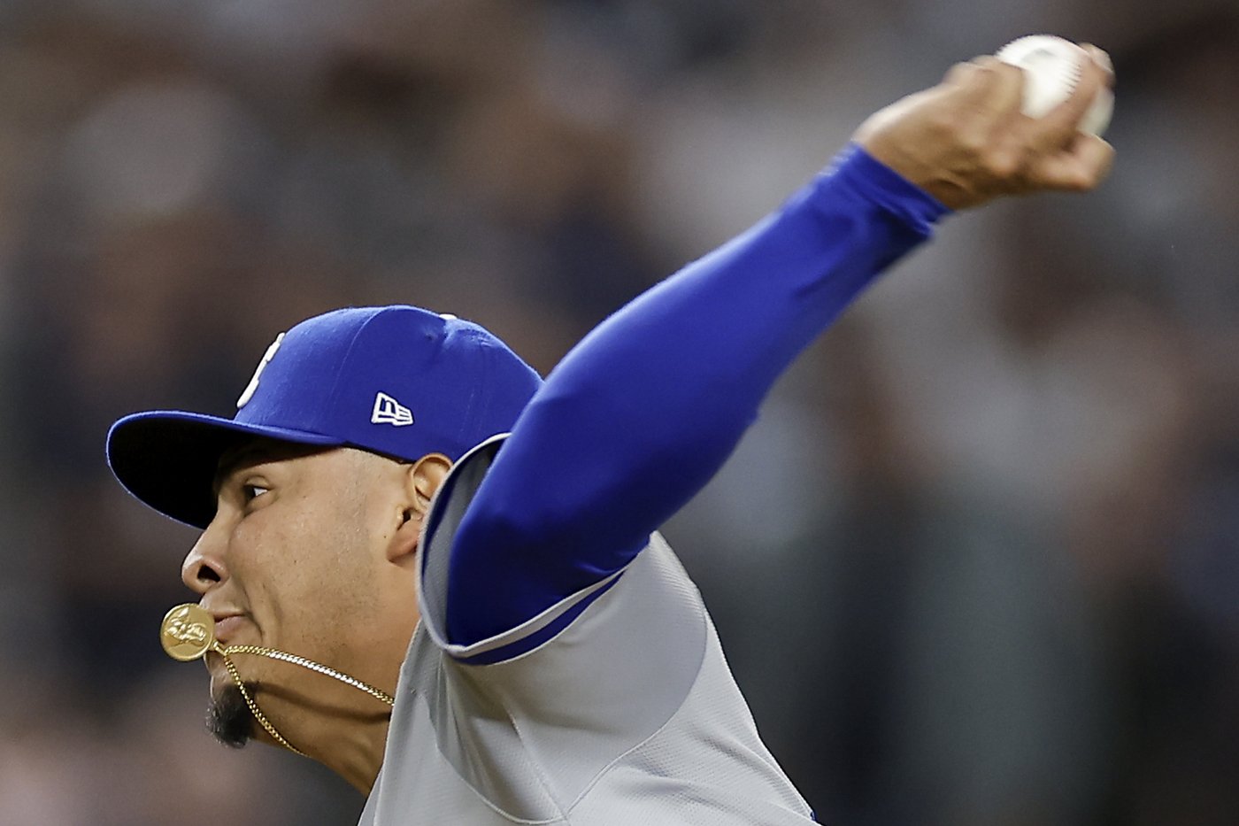 Royals let Yankees walk away with win in AL Division Series opener | iNFOnews.ca