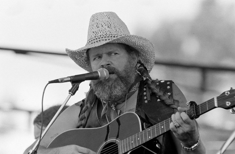 David Allan Coe, who wrote 'Take This Job and Shove It' and other country hits, dies at 86 | iNFOnews.ca