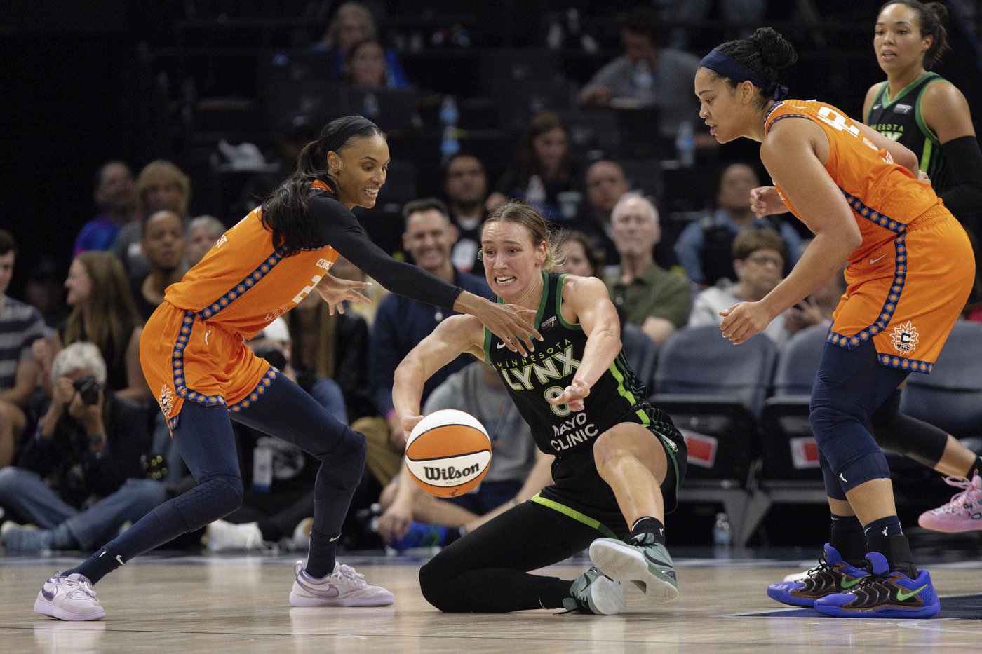 Lynx top Sun 77-70 in Game 2 to even WNBA semifinals behind Collier's supporting cast | iNFOnews.ca