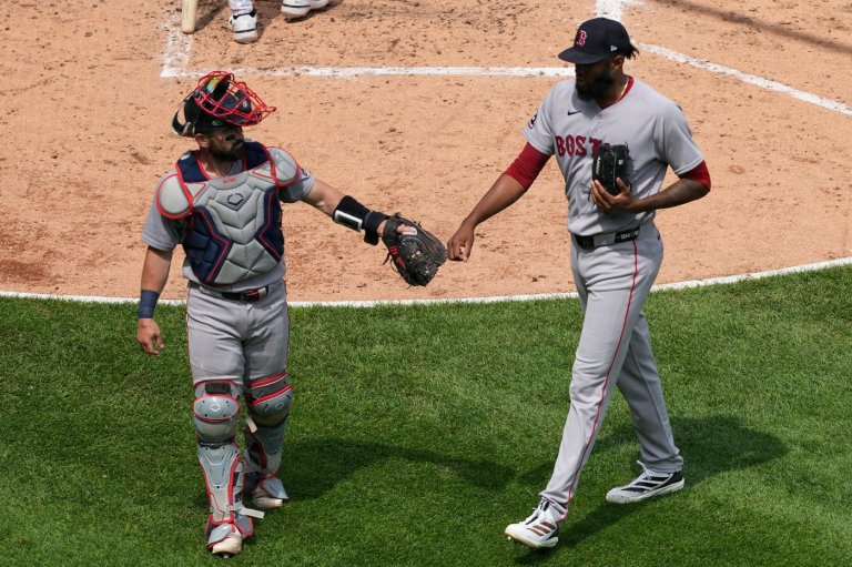 Red Sox arrive 2 hours before scheduled game vs. Mets after team plane problems in Chicago | iNFOnews.ca