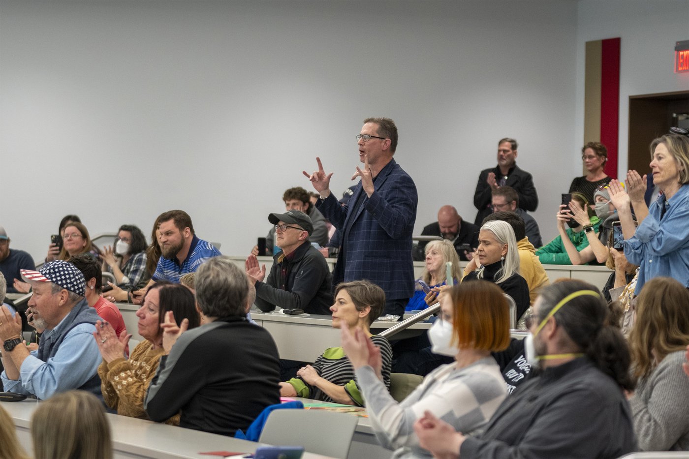 Utah Rep. Maloy offers tepid criticism of some White House spending cuts at town hall | iNFOnews.ca Utah Rep. Maloy offers tepid criticism of some White House spending cuts at town hall | iNFOnews.ca