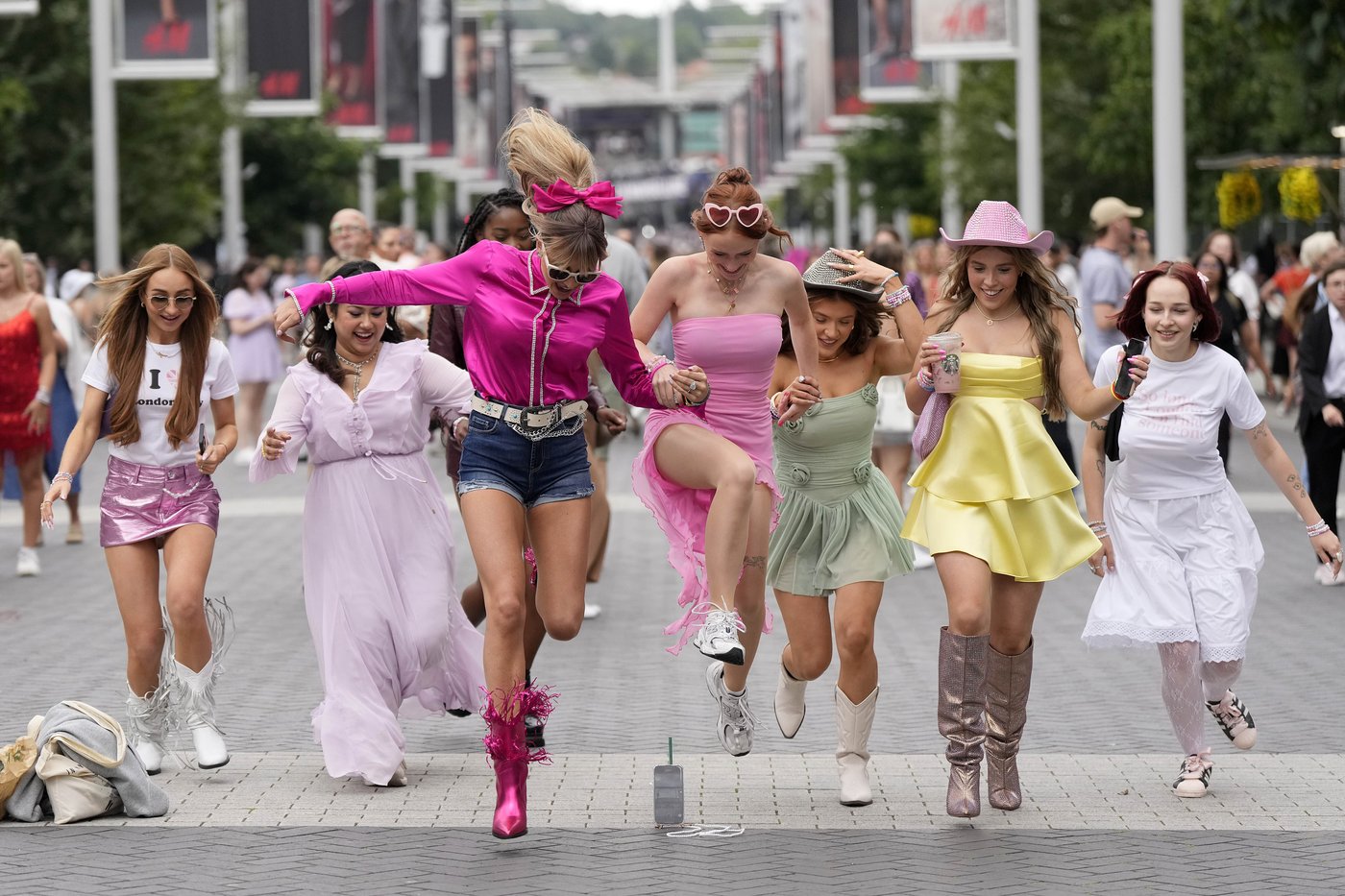 The end of an Eras tour approaches, marking a bittersweet moment for Taylor Swift fans | iNFOnews.ca