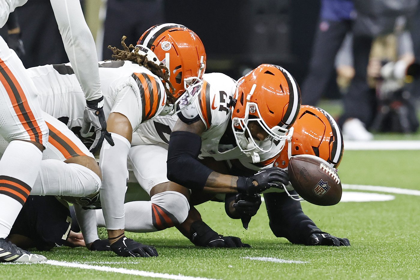 Taysom Hill runs for 3 TDs as the Saints top Jameis Winston and the struggling Browns 35-14 | iNFOnews.ca