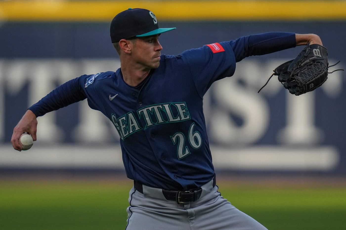 Raley hits grand slam and 3-run homer as Mariners outslug Murakami and White Sox in 12-8 win | iNFOnews.ca