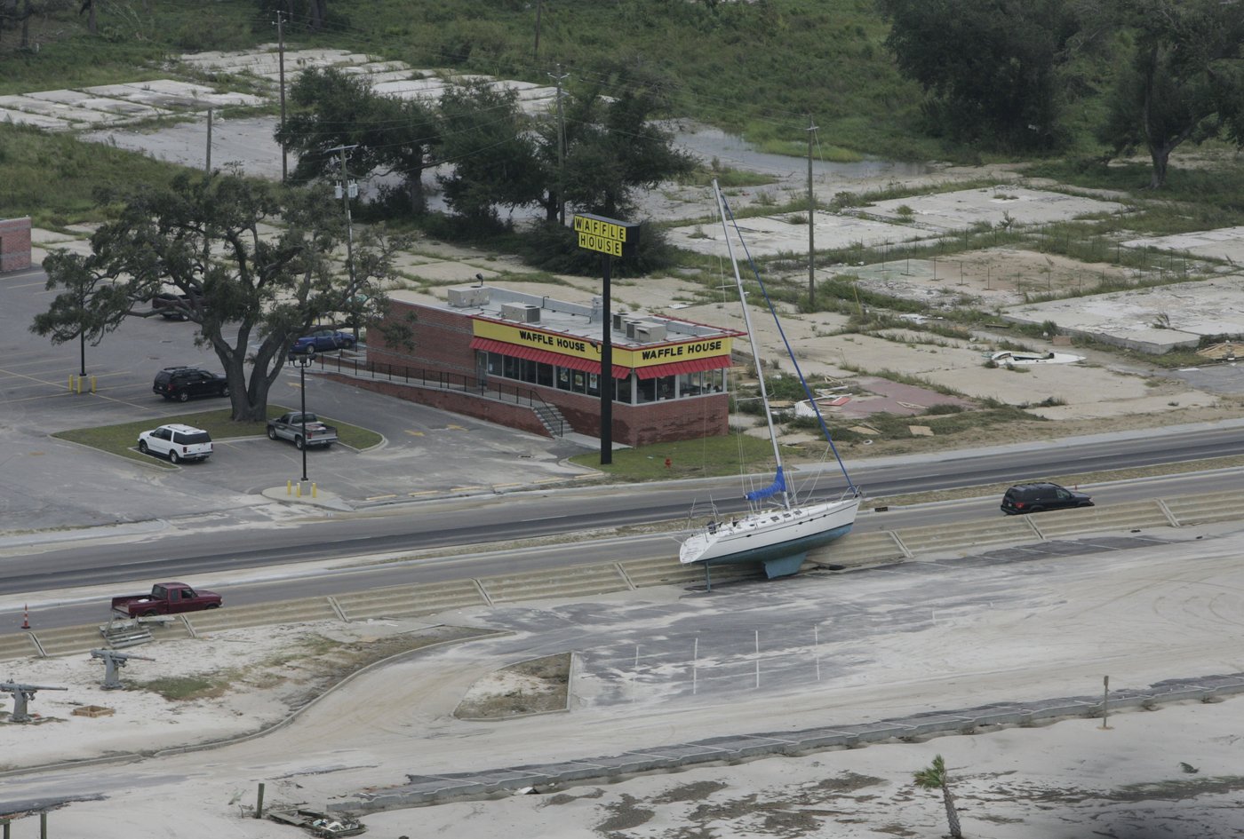 How Waffle House helps Southerners - and FEMA - judge a storm's severity | iNFOnews.ca