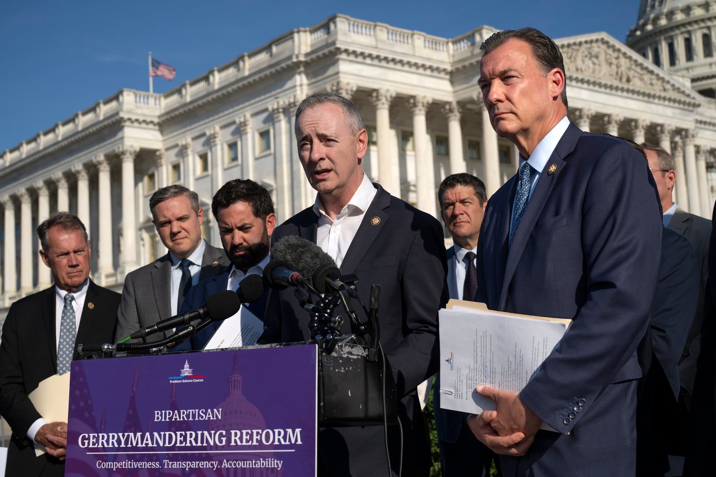 This swing state Republican keeps distancing himself from Trump. It may not save him in the midterms | iNFOnews.ca This swing state Republican keeps distancing himself from Trump. It may not save him in the midterms | iNFOnews.ca