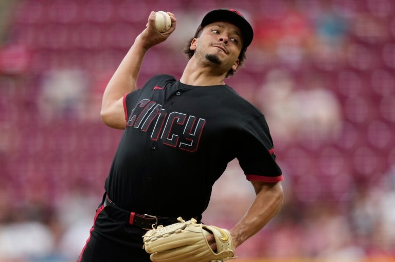 Chase Burns strikes out 8 in 7 innings, outduels Sandy Alcantara in Reds' 1-0 win over Marlins | iNFOnews.ca