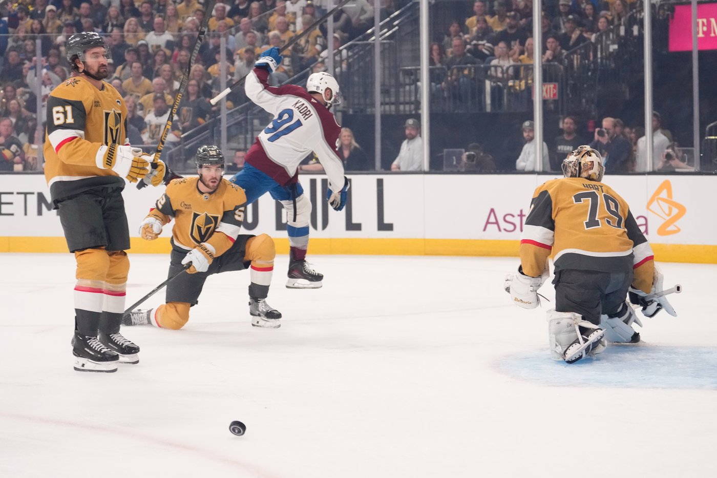 Mark Stone returns and scores as Golden Knights rally past Avalanche for 3-0 series lead | iNFOnews.ca