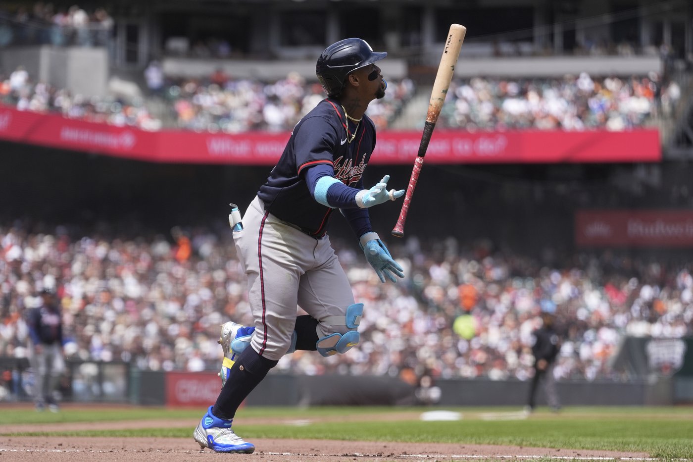 Yastrzemski knocks in 3 runs as Giants sweep struggling Braves with a 4-3 win | iNFOnews.ca Yastrzemski knocks in 3 runs as Giants sweep struggling Braves with a 4-3 win | iNFOnews.ca