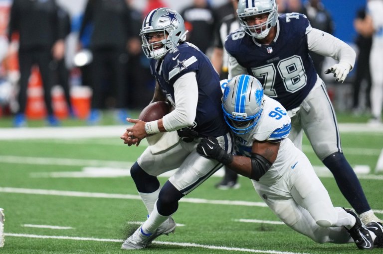 Cowboys regress in loss to Lions but try to focus on what's left of playoff hopes | iNFOnews.ca