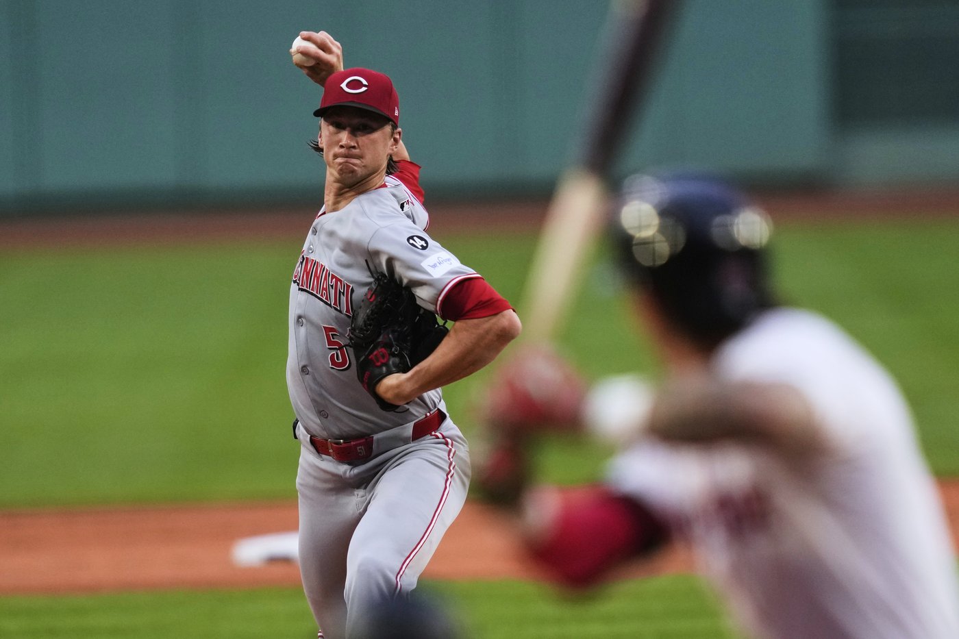 Reds and Red Sox suspended because of rain, will finish as part of day-night doubleheader Wednesday | iNFOnews.ca