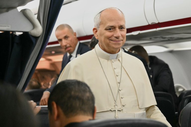 White Sox receive a letter from Pope Leo XIV on day of playoff opener | iNFOnews.ca