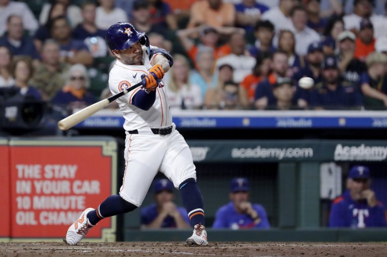 Altuve's homer lifts Astros to sweep Rangers, take AL West lead | iNFOnews.ca