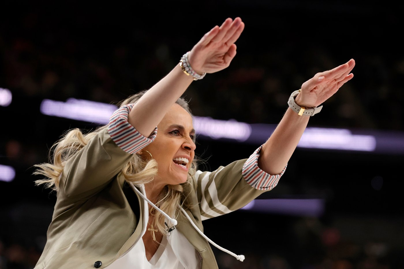 Becky Hammon stands by her 'small player' take as Jalen Brunson lifts Knicks to NBA Finals | iNFOnews.ca