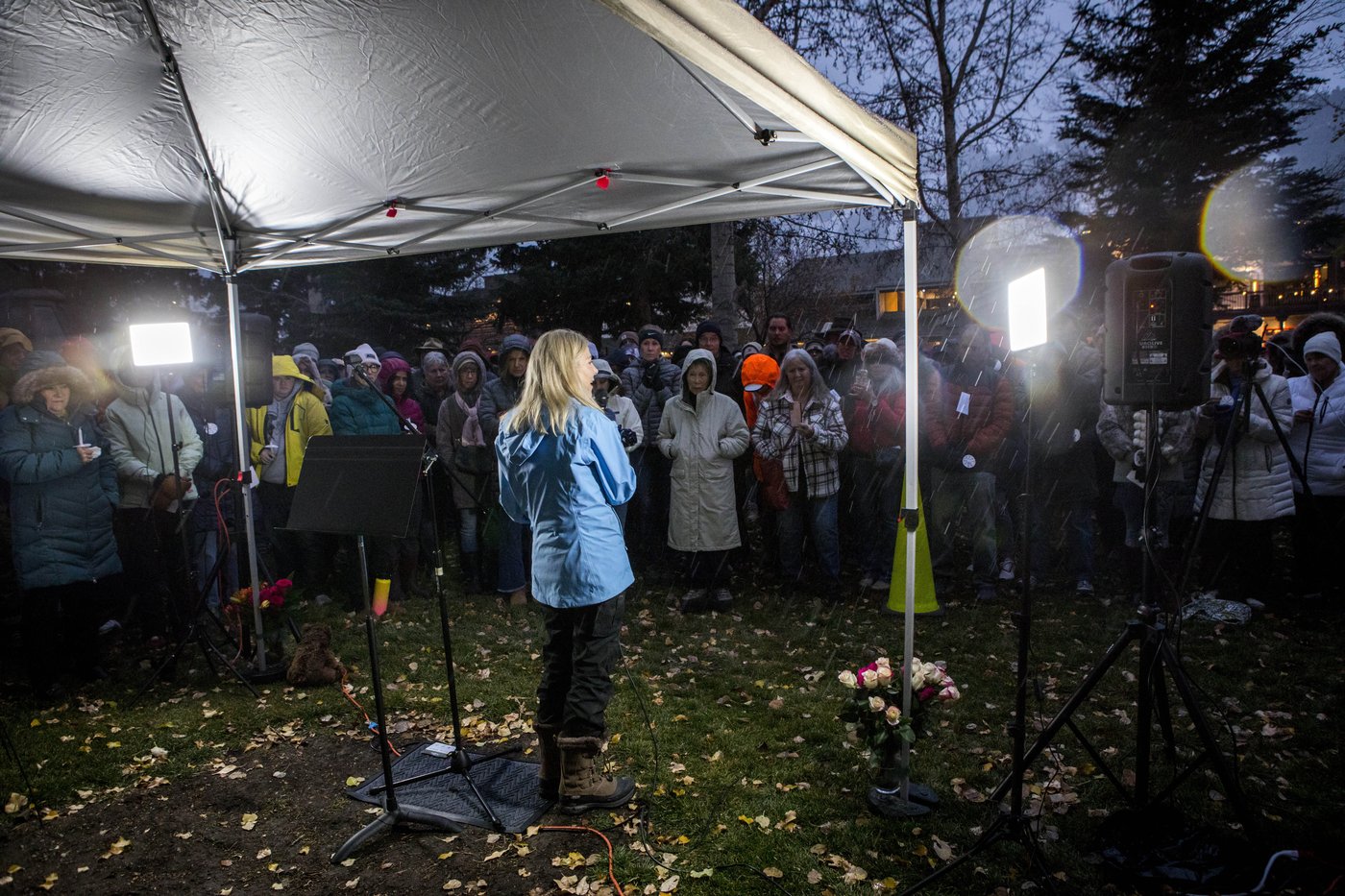 Vigil held for Grizzly No. 399, the beloved Grand Teton bear who was killed by a vehicle | iNFOnews.ca