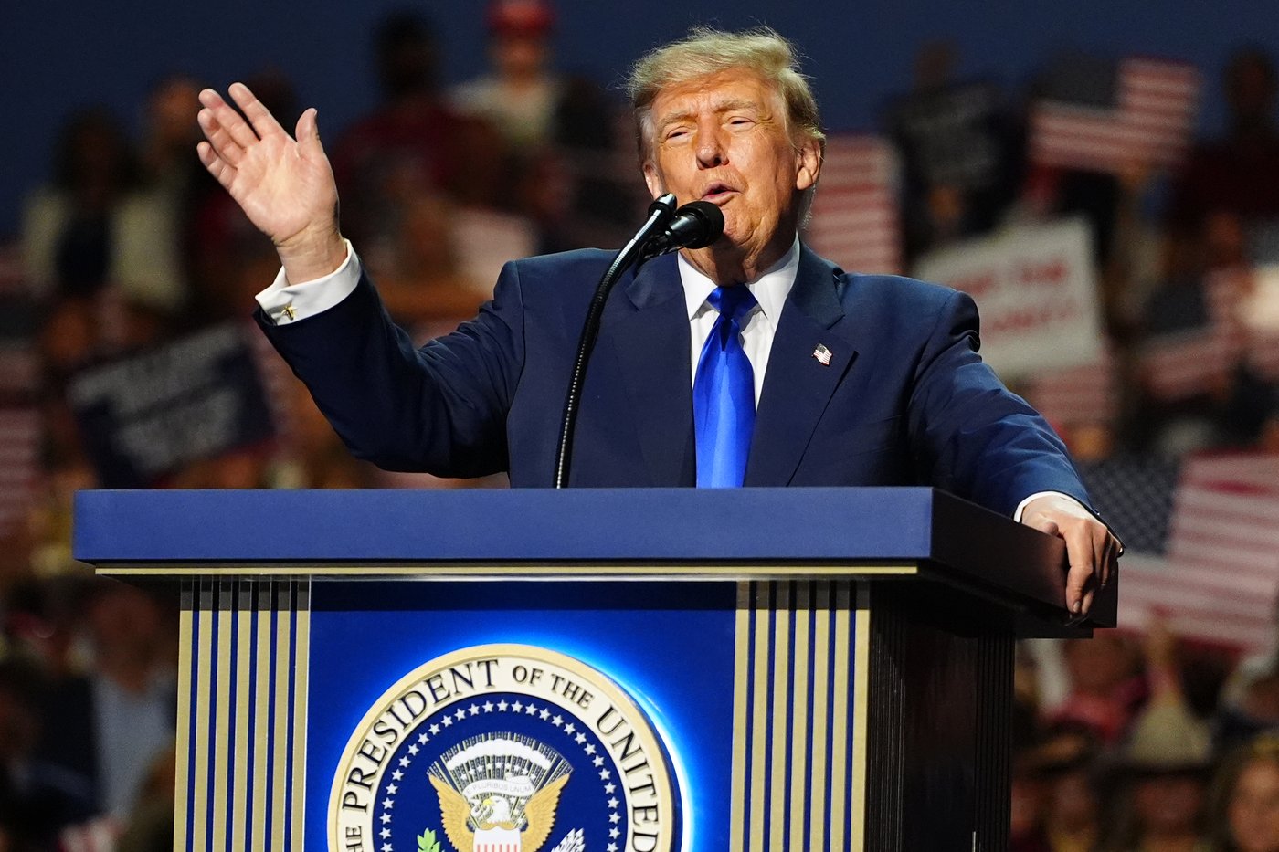 The Latest: Trump centers himself in pitch to midterm voters, promising payouts if the GOP wins | iNwheels