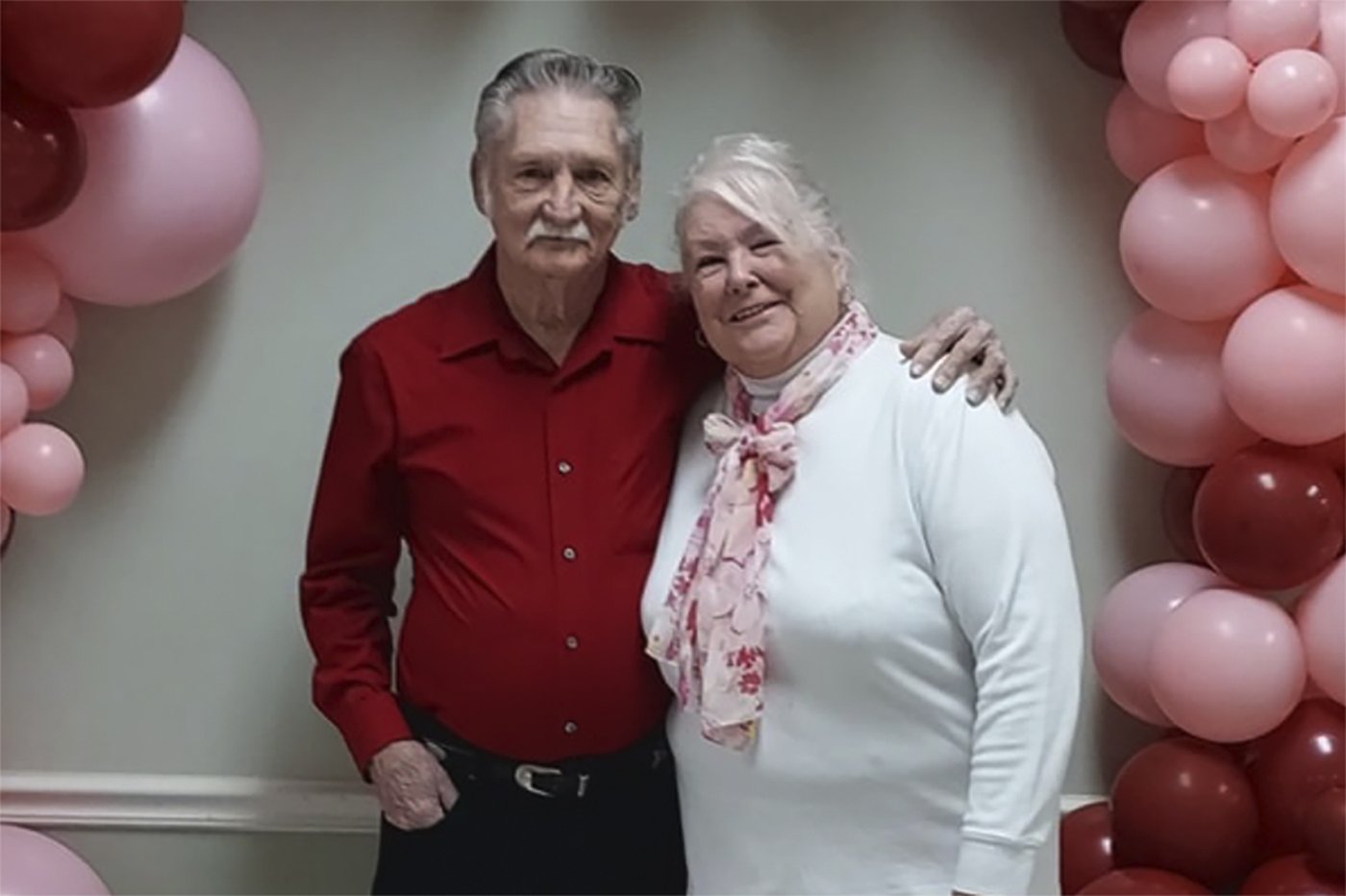 Grandparents found hugging one another after fallen tree killed them in their South Carolina home | iNFOnews.ca