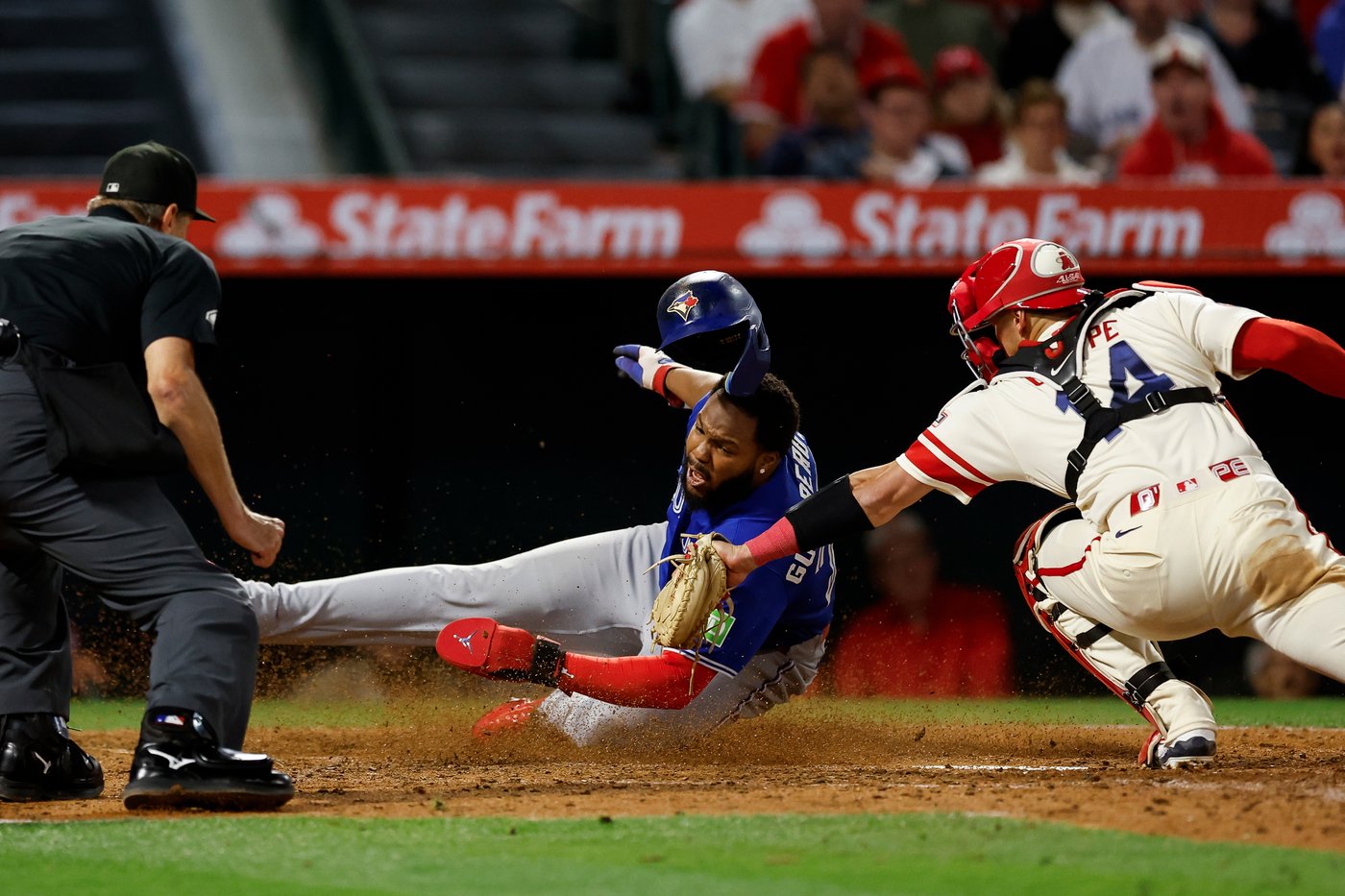 Sosa has tiebreaking 2-run double, Varland halts Angels rally as Blue Jays hold on for 4-2 win | iNFOnews.ca Sosa has tiebreaking 2-run double, Varland halts Angels rally as Blue Jays hold on for 4-2 win | iNFOnews.ca