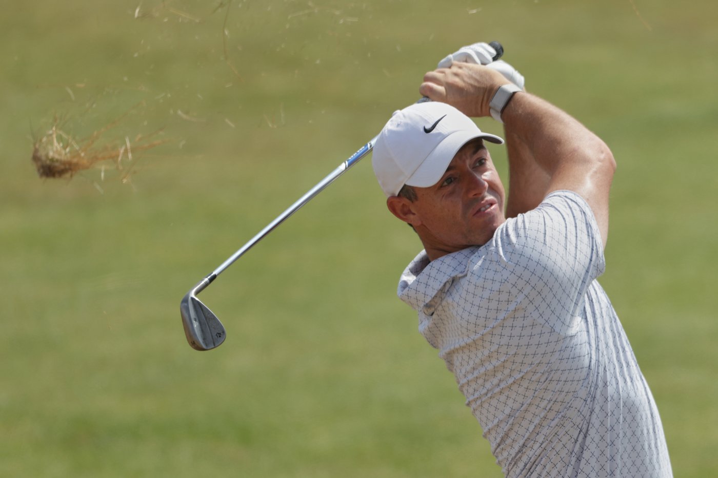 Rory McIlroy makes the cut at British Open but needs a big weekend for a 2nd claret jug | iNFOnews.ca Rory McIlroy makes the cut at British Open but needs a big weekend for a 2nd claret jug | iNFOnews.ca