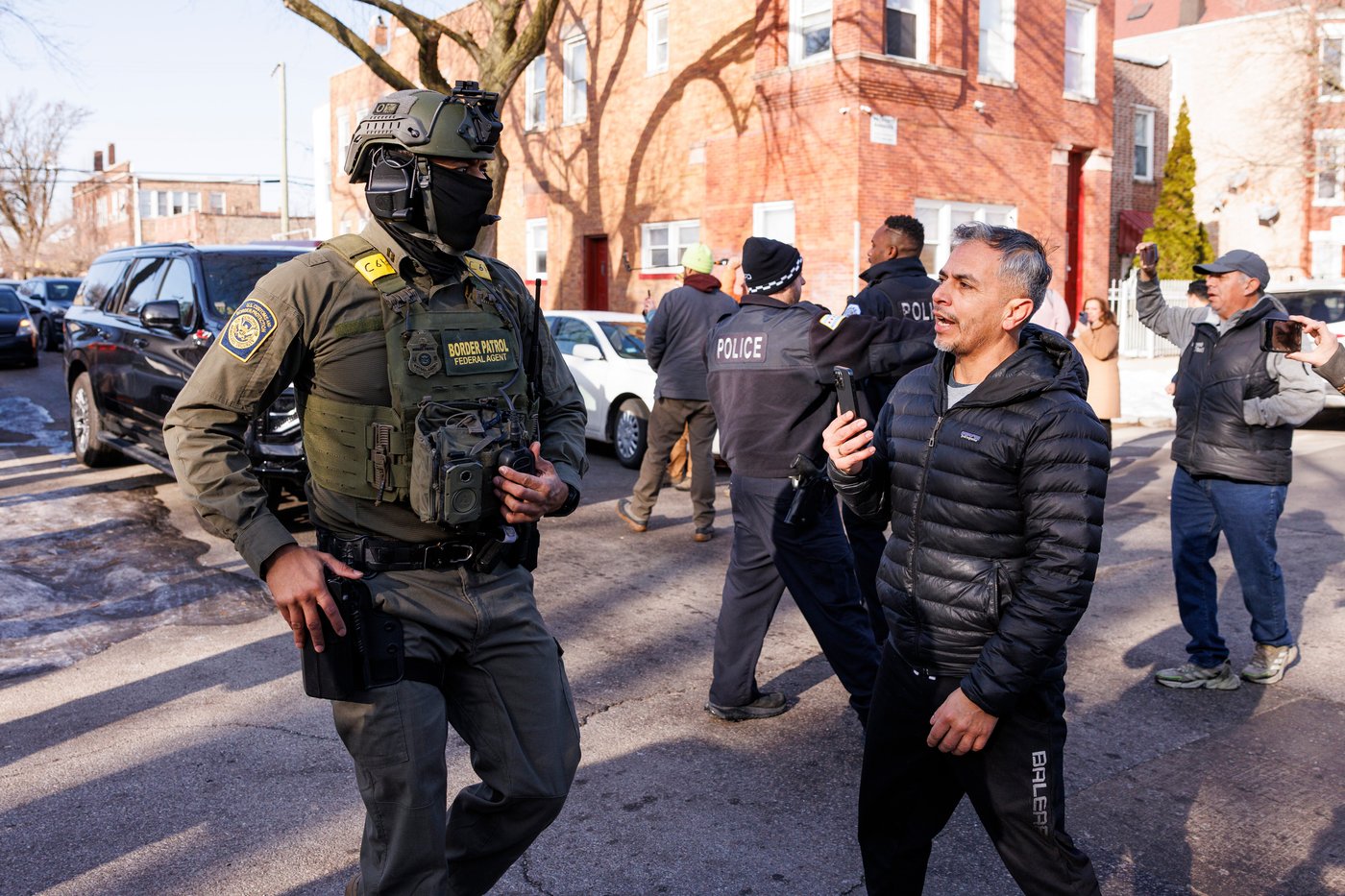 Border Patrol official who is the face of Trump's crackdown back in Chicago amid immigration raids | iNFOnews.ca