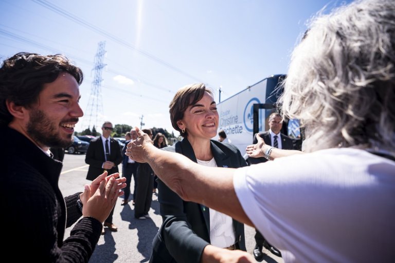 Coalition Avenir Québec's health care reversal criticized by rivals on campaign Day 5 | iNFOnews.ca