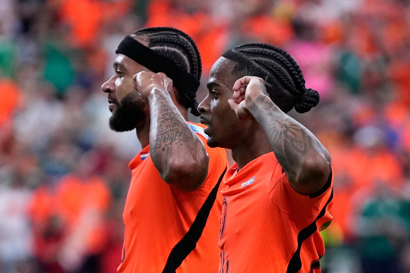 Brian Brobbey and the Dutch roll in the rain to a 3-1 win over Tunisia to top World Cup Group F | iNFOnews.ca Brian Brobbey and the Dutch roll in the rain to a 3-1 win over Tunisia to top World Cup Group F | iNFOnews.ca
