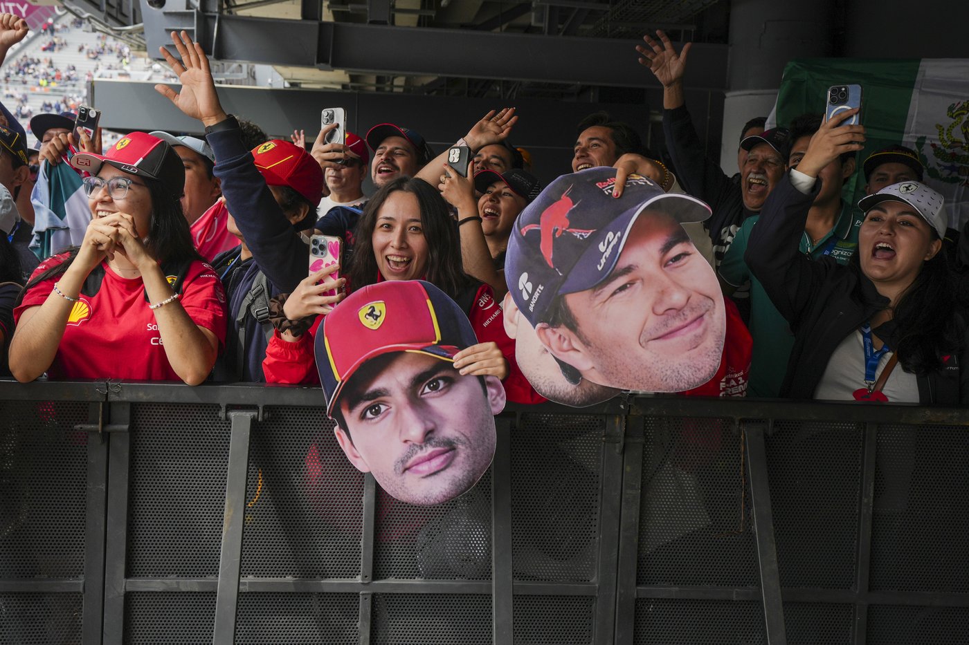 Carlos Sainz Jr. puts Ferrari on the pole in Mexico City as Perez's miserable season continues | iNFOnews.ca
