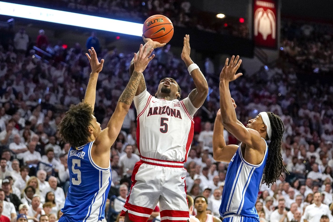 Duke's Cooper Flagg thrives in first true road environment, quieting Arizona crowd with 24 points | iNFOnews.ca