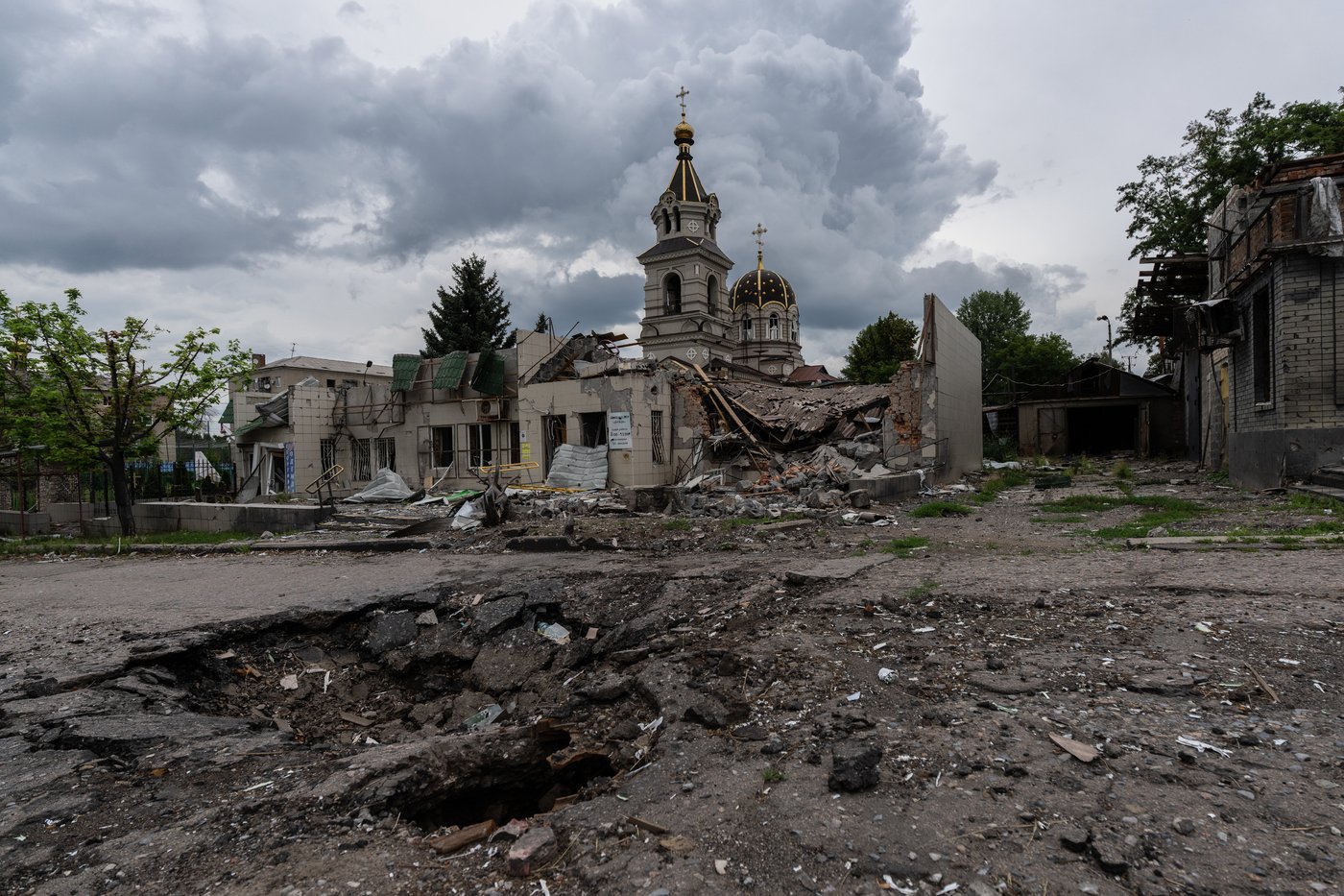 2 dead in Ukraine from Russian attacks, 4 more in Russian-held area hit by Ukrainian drones | iNFOnews.ca