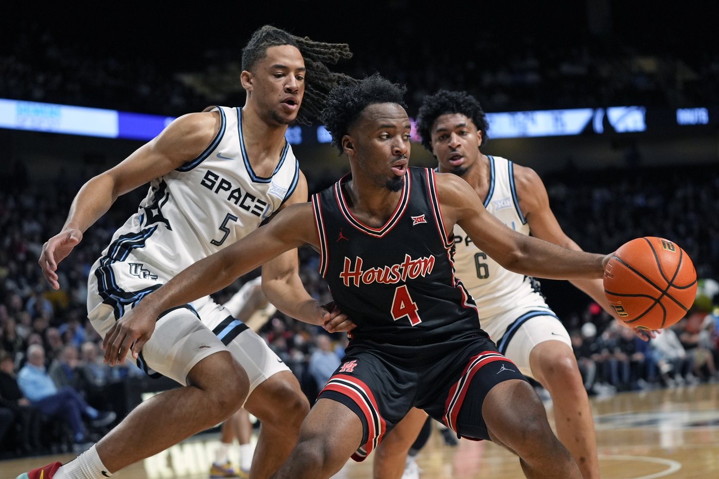 J'Wan Roberts lifts No. 10 Houston to last-second win over UCF | iNFOnews.ca J'Wan Roberts lifts No. 10 Houston to last-second win over UCF | iNFOnews.ca