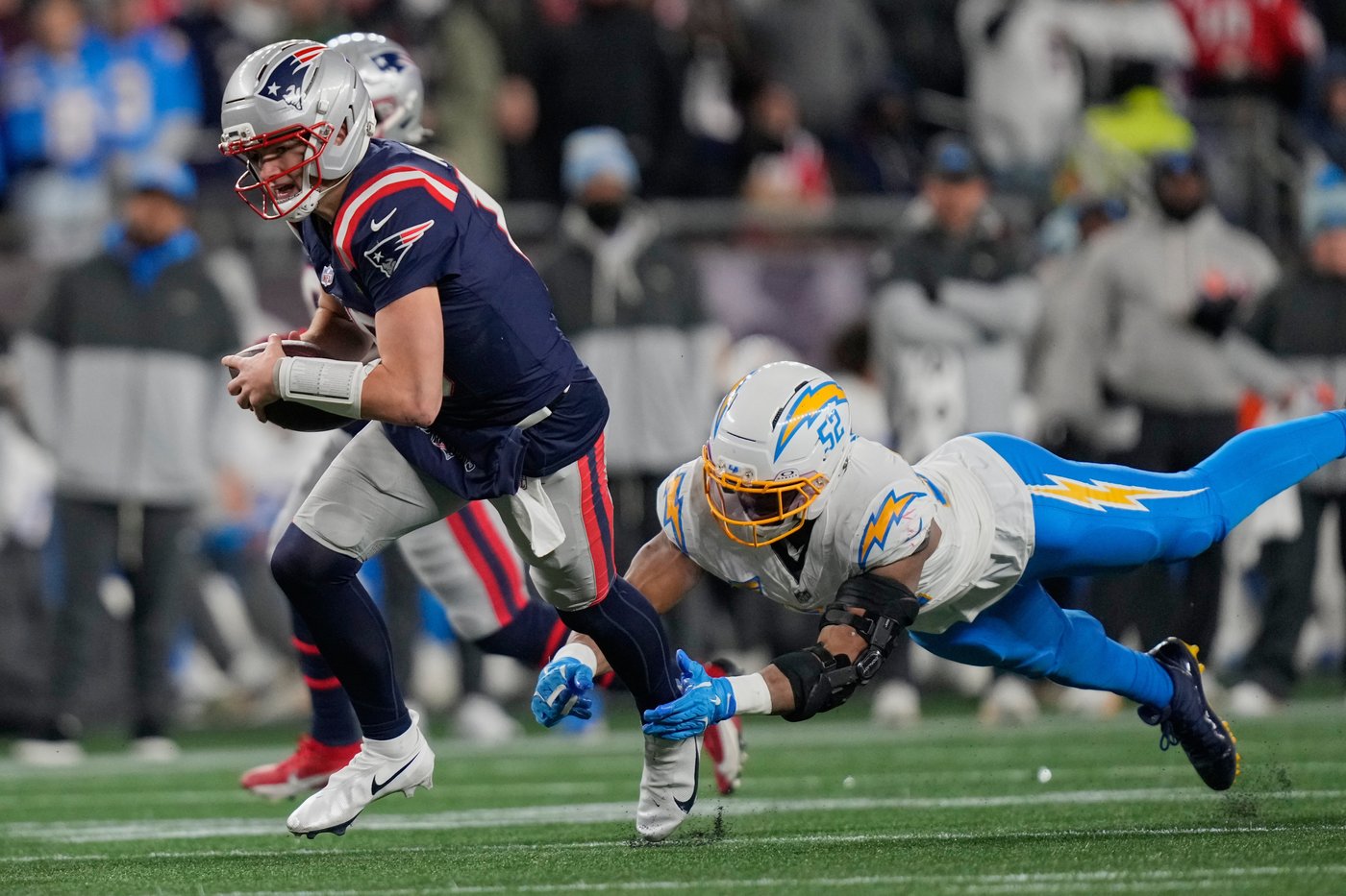 Texans' top-ranked defense looks to slow down Drake Maye and the Patriots in divisional matchup | iNFOnews.ca