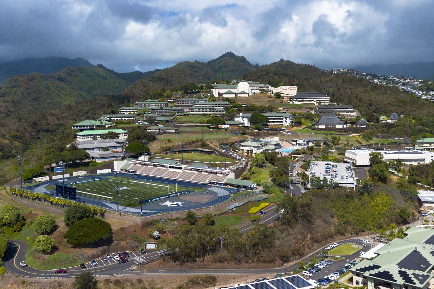 Private school for Native Hawaiians vows to defend admissions policy from conservative strategist | iNFOnews.ca